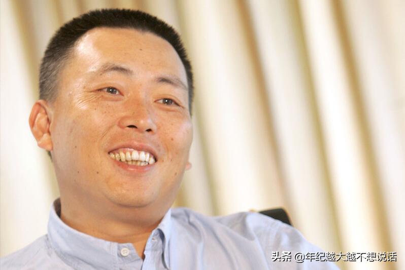 拼多多黄峥辞职还有股份么,拼多多董事长黄峥为什么辞职