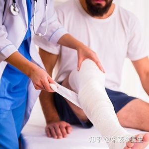 下肢静脉溃疡治疗的最新进展,静脉血栓脚关节处溃疡缠绷带