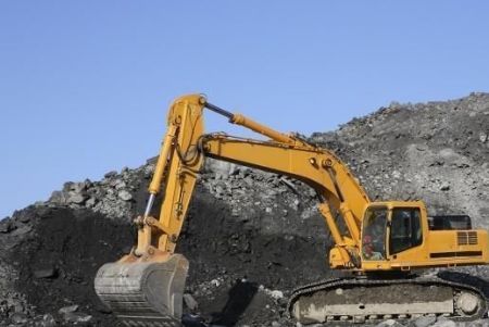 开大型挖掘机一个月工资3万,开挖掘机一个月工资1万