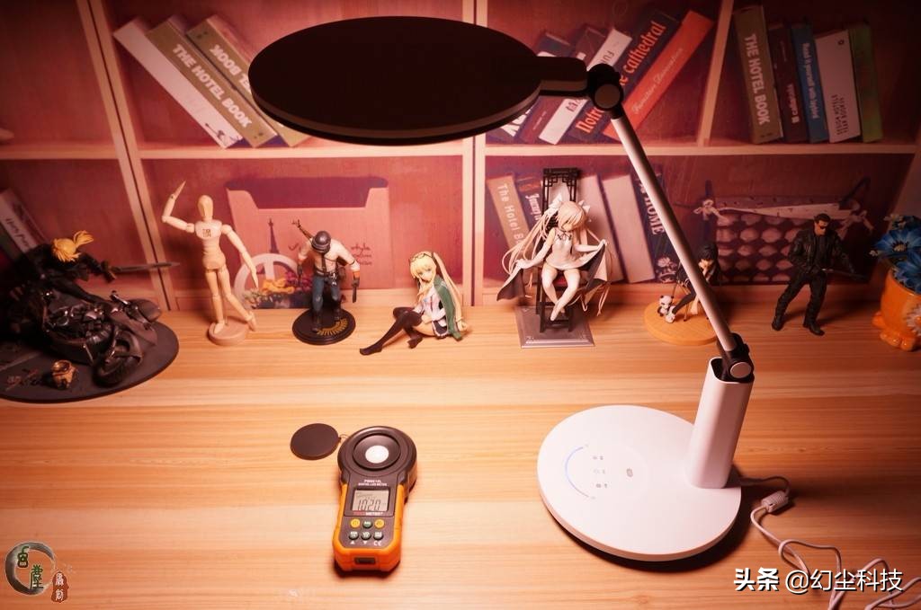 儿童护眼台灯颜值高又好看,磁吸护眼台灯aa级