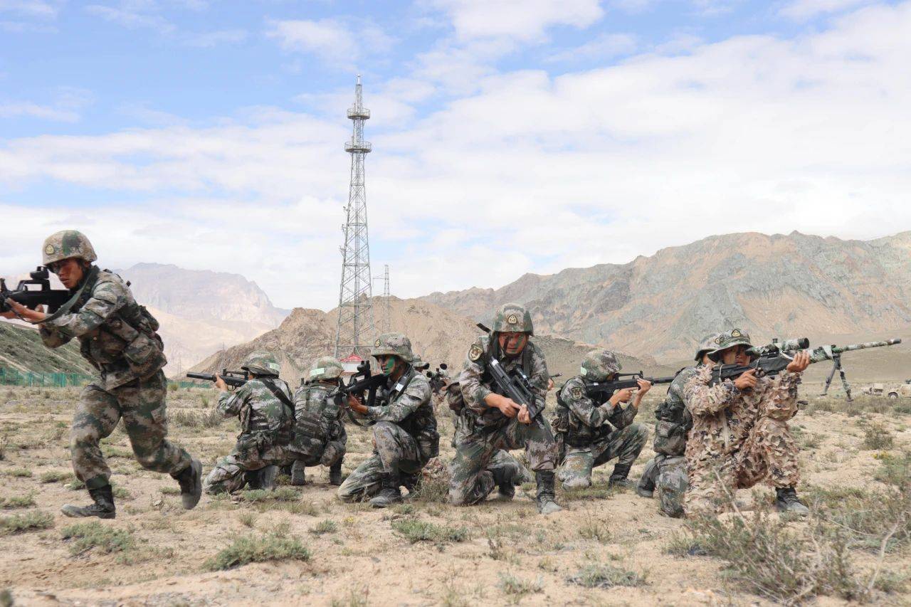 解放军特种部队单兵装备四眼,解放军特种兵新型单兵装备照片