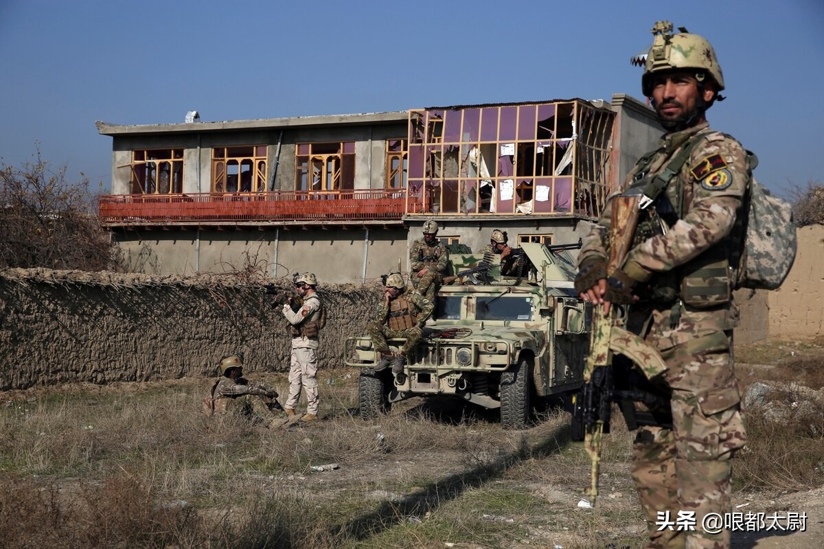 开火几秒钟就被打死!阿富汗军人突然叛变,机枪*倒打**一队美军