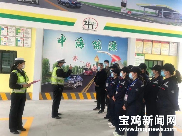 交警交通安全宣传提示,交巡警大队开展交通安全知识宣传