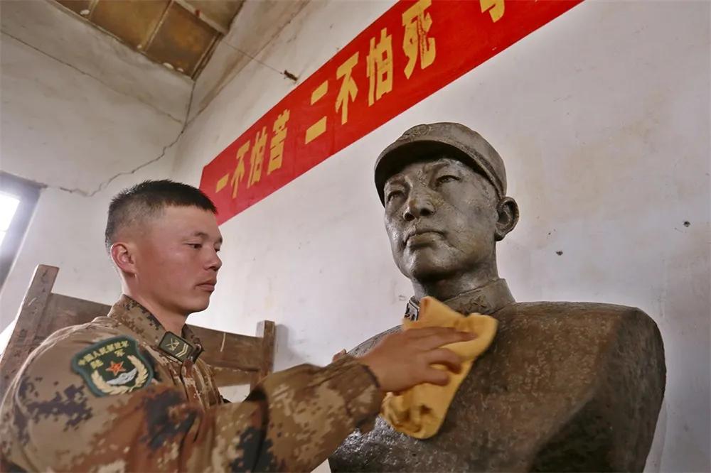 王杰“两不怕”精神,弘扬两不怕精神