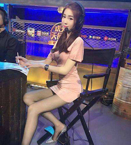 电竞比赛成女主播秀“大长腿”的平台,这种现象该不该治理?