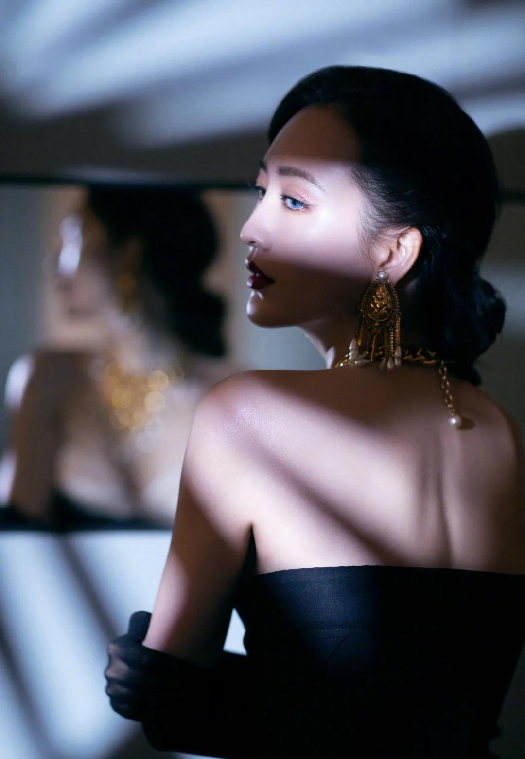 钟楚曦耳环高清图片,钟楚曦耳饰特辑