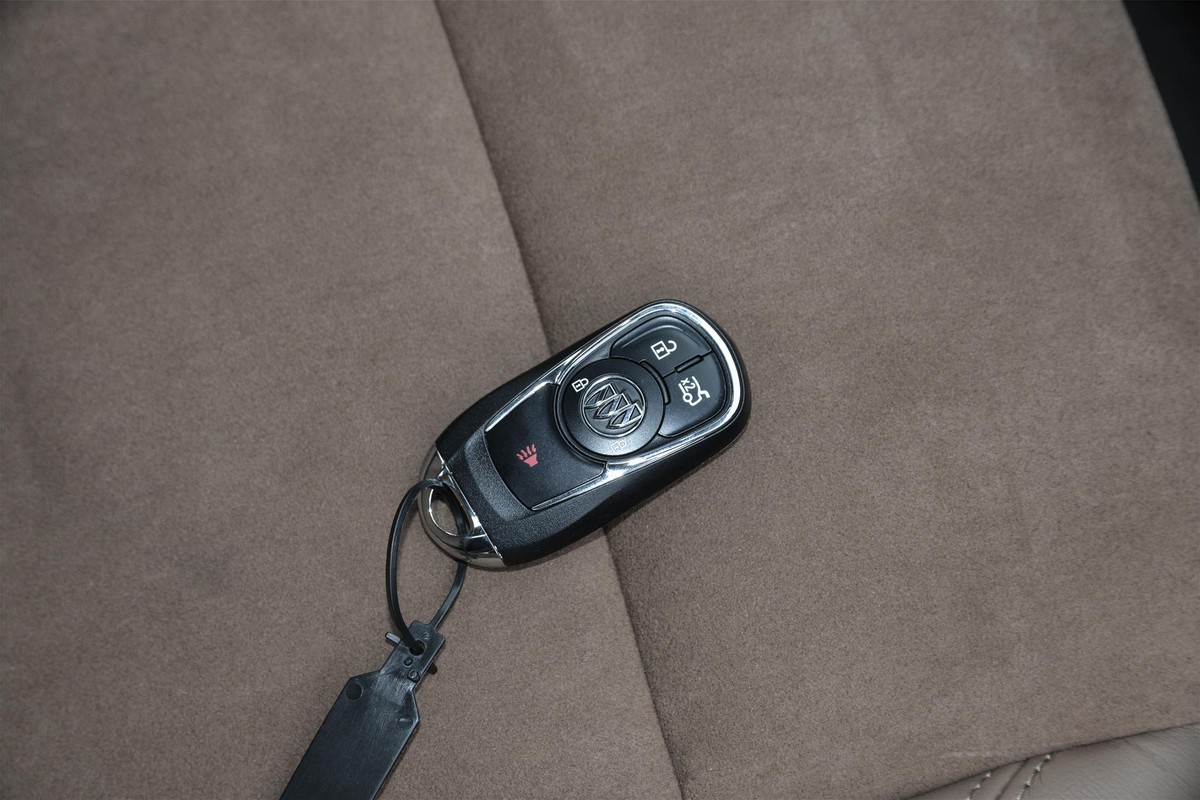 别克君威防盗老是报警,别克君威防盗系统故障没马达