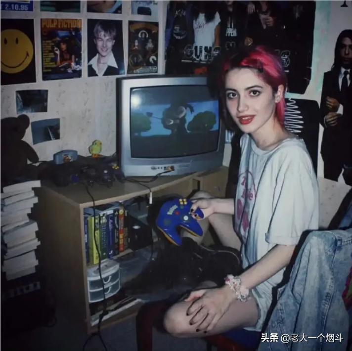 那些让你笑出猪叫的小说,三十个让你爆笑的神回复