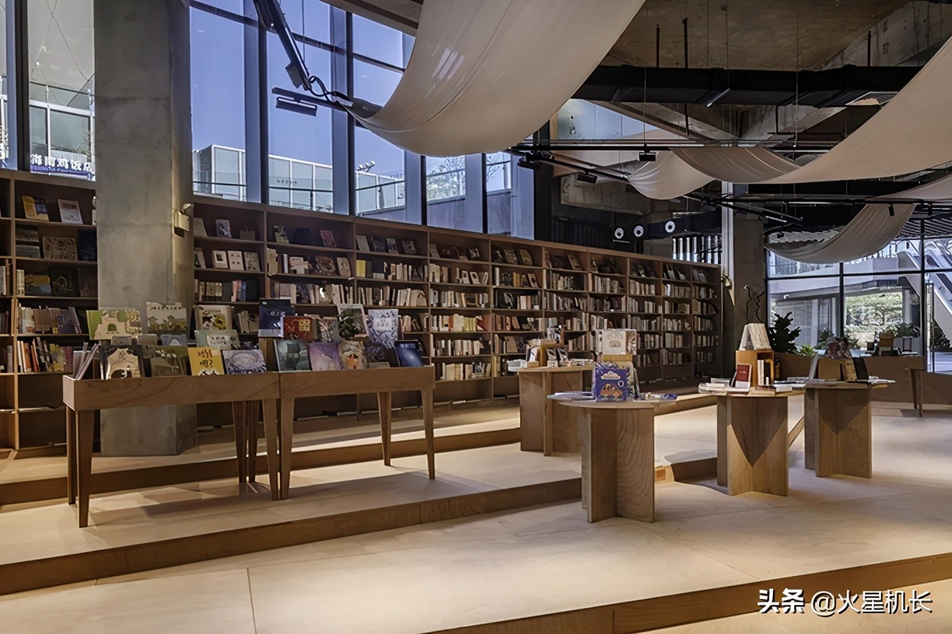 去三亚购物买啥,去三亚旅游顺带买套房