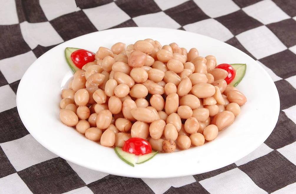 每次用花生米煮鱼都发黑怎么回事,花生米一炒就黑什么原因