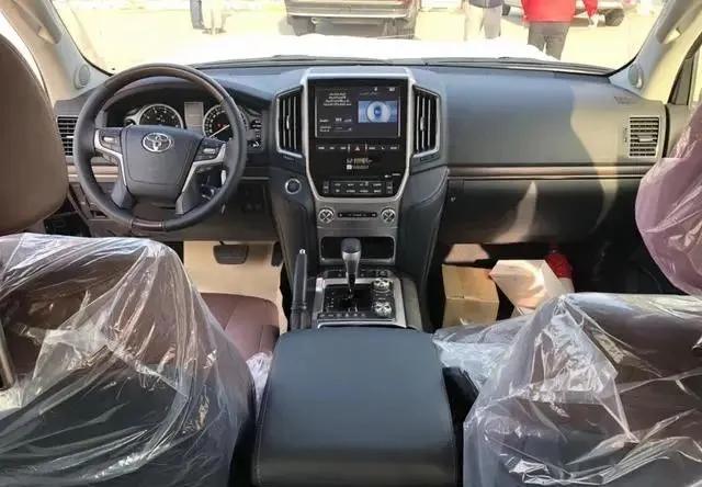 丰田酷路泽5700真实油耗,丰田兰德酷路泽5700顶配多少钱