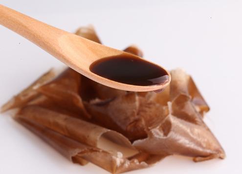 女人下巴凸起,女人下巴摸去一个硬块