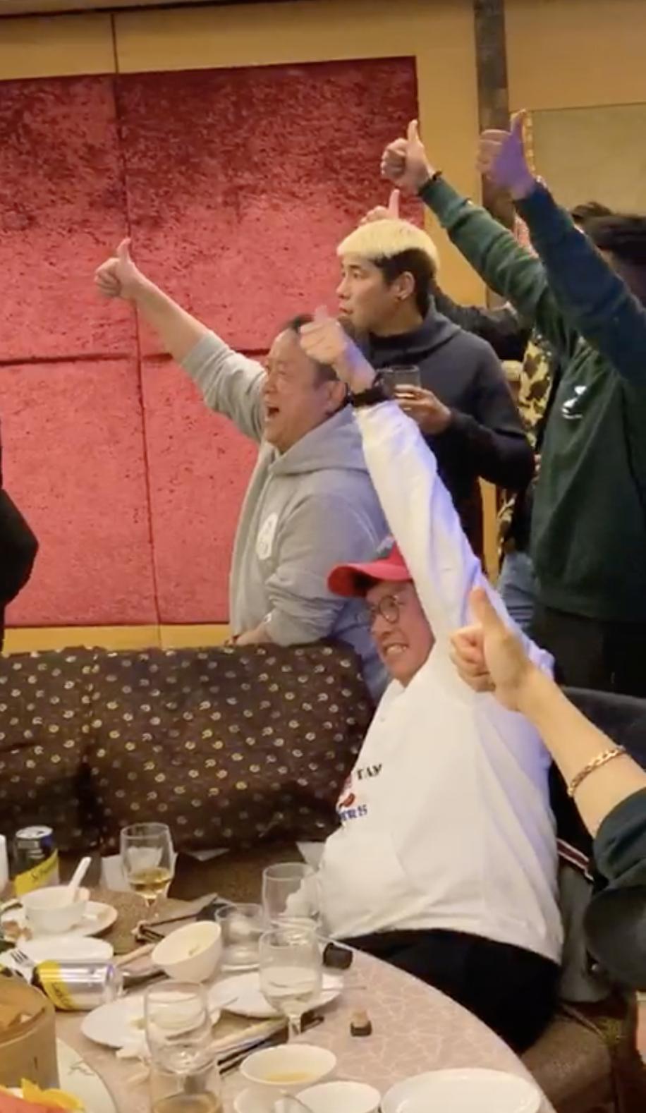 香港明星足球队谭咏麟进球,香港足球队晋级4强谭咏麟