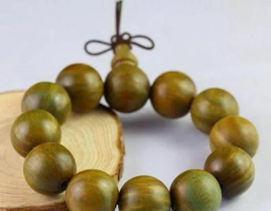 寺庙大师用的是什么香,寺庙结缘的绿檀木是真的吗