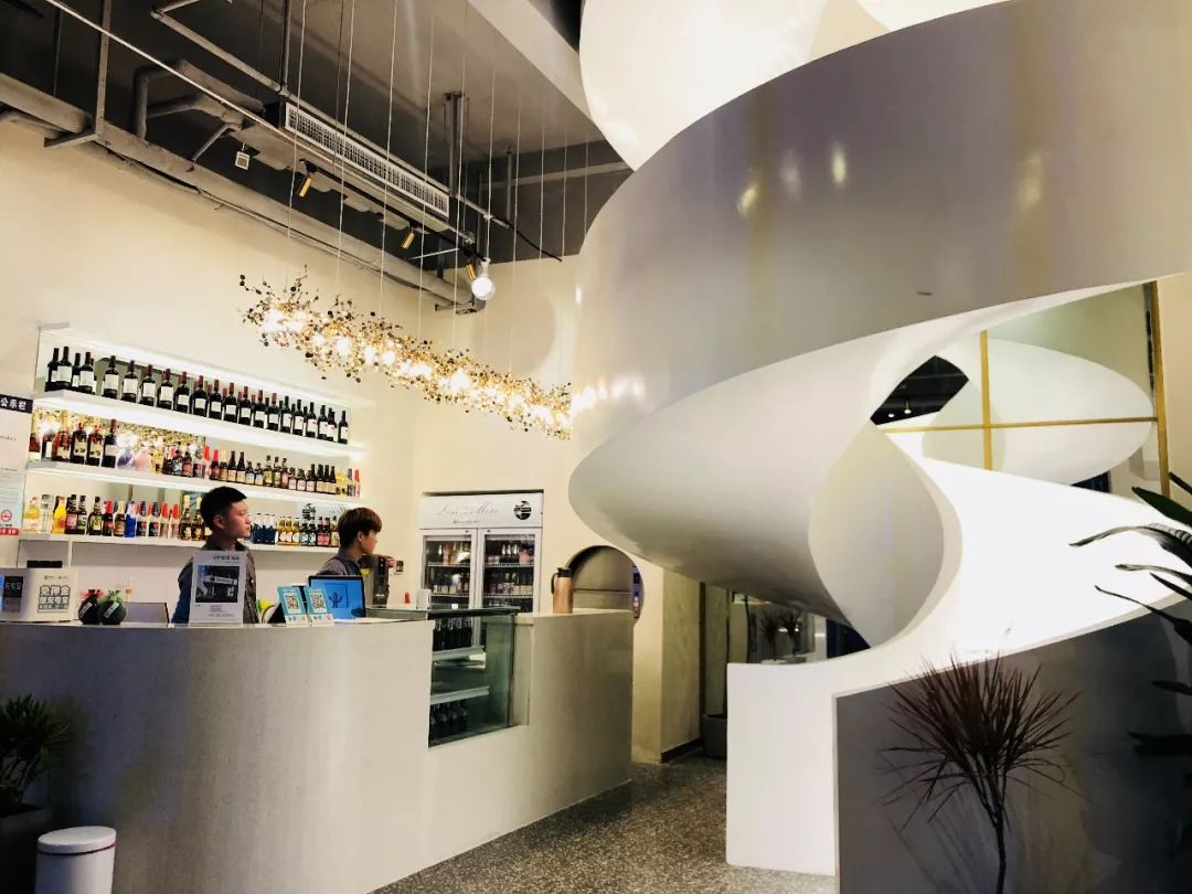 郑州室内网红打卡地景点,郑州春节网红打卡地点景点