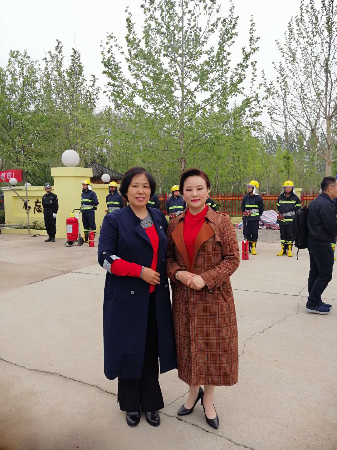 中国梦劳动美工会情河南省总工会等单位送戏进京慰问河南务工人员