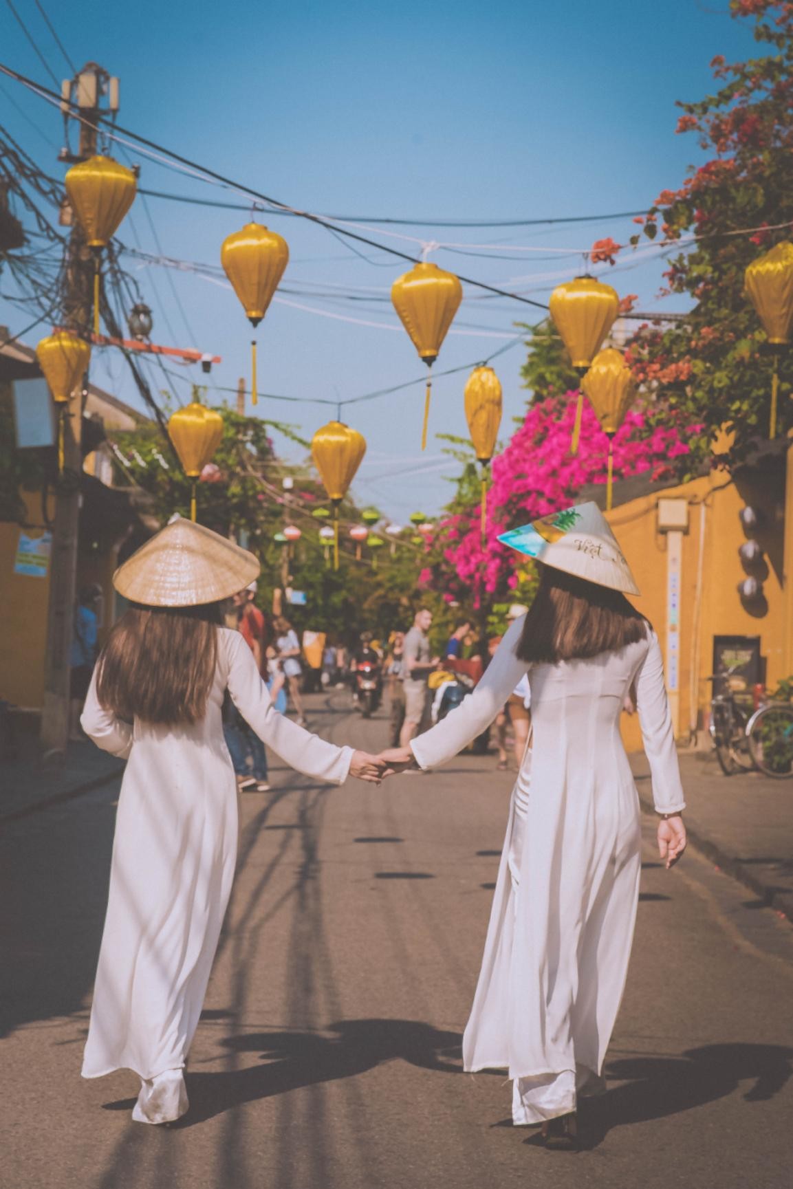 越南会安古灯,越南会安古镇灯笼街视频