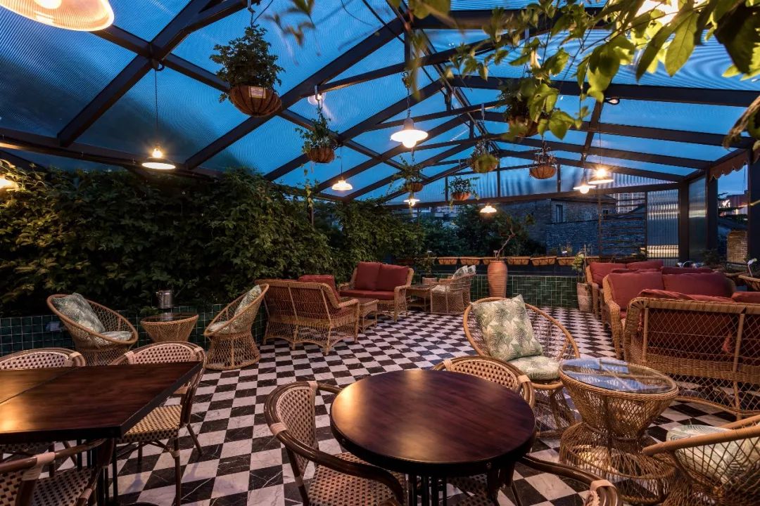 召唤佛山大胃王！足足八层高XXXXXL号大力水手汉堡，全部吃完免单