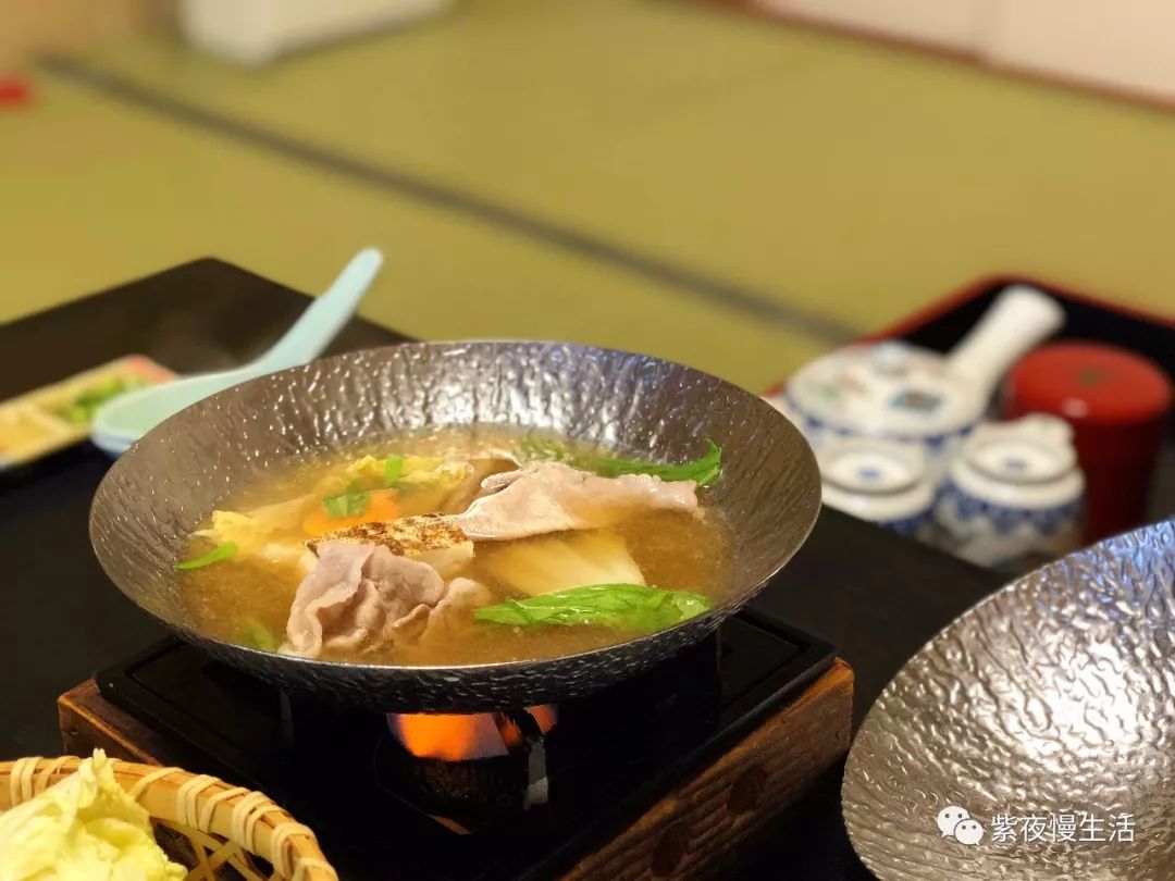 未见富士，幸运依在-秀峰阁湖月