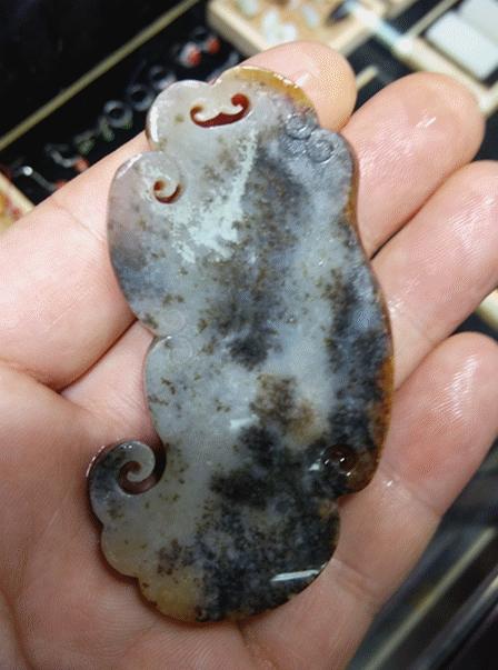 透明发白没杂质的玉,怎么辨别是去杂质的玉