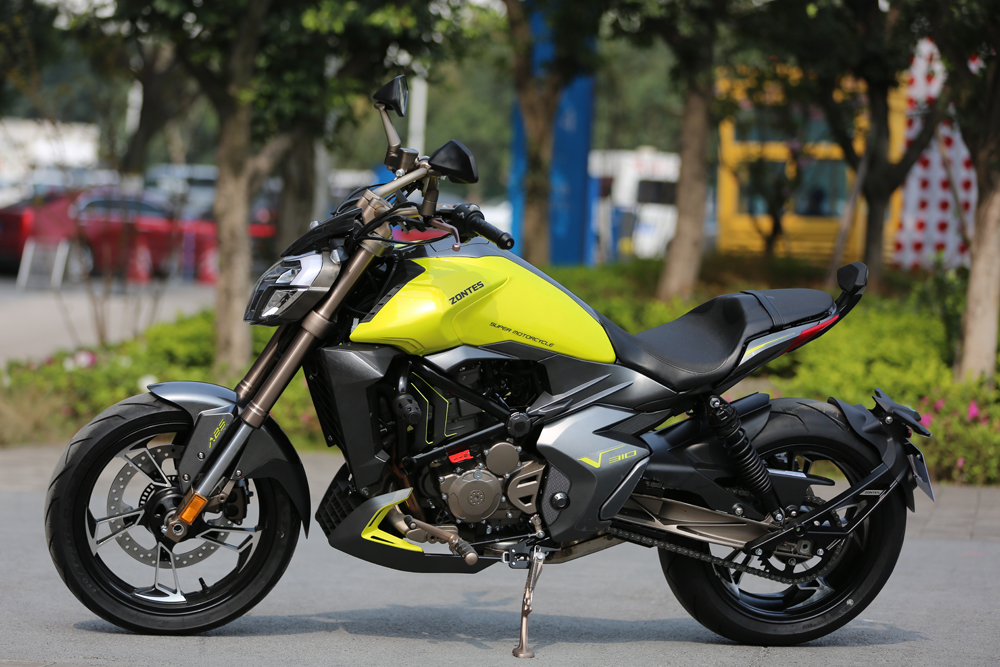 升仕310V试驾/多图：舒适好骑的运动太子车，标配ABS，全LED灯具