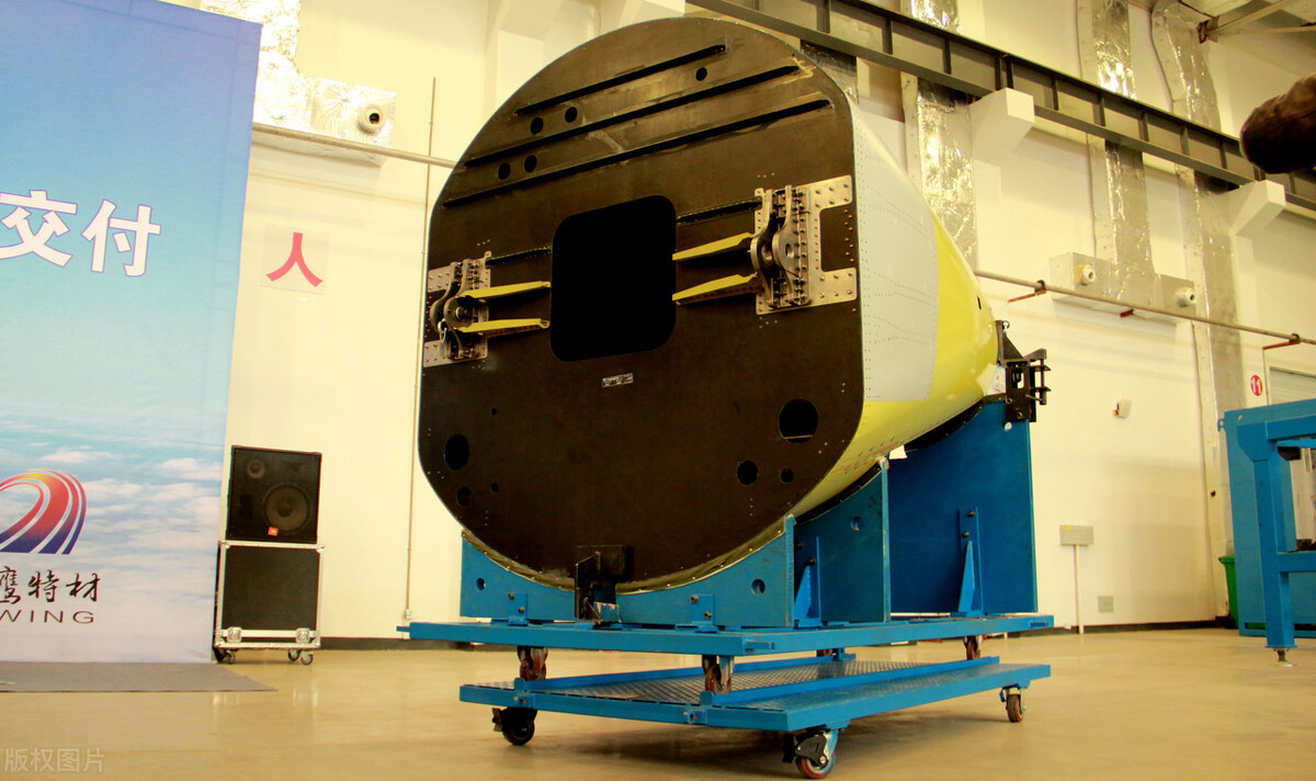 今天的你爱答不理明天我还来找你,今天的你爱理不理明天你高攀不起