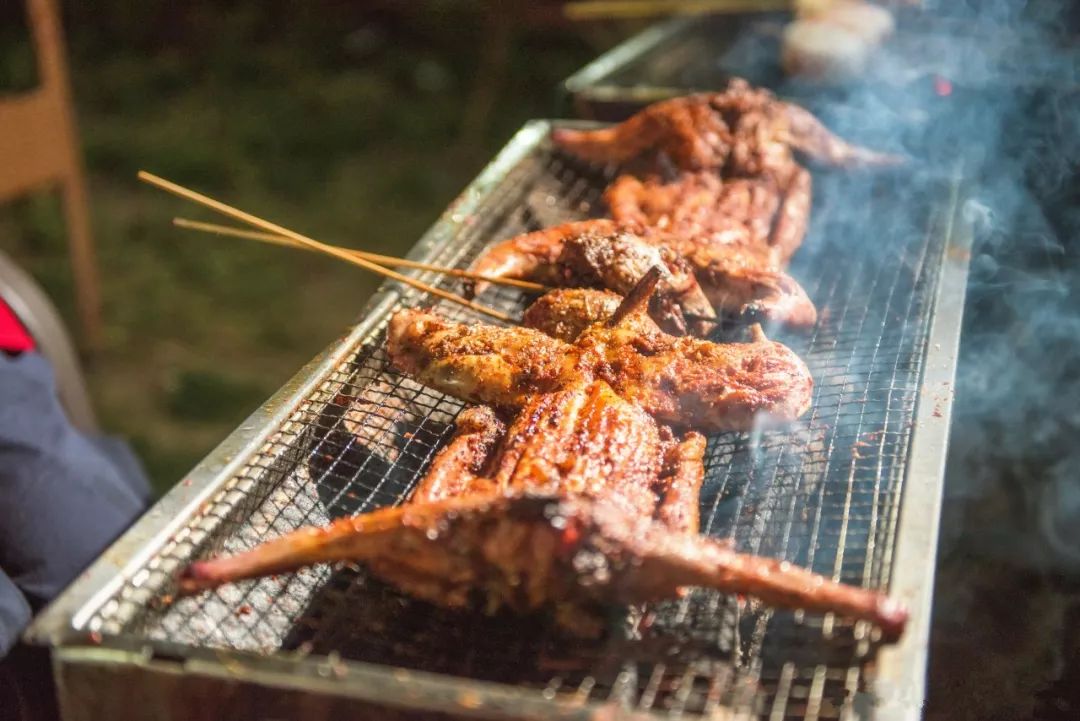 1h飚拢！千年银杏、云海星空、木屋烧烤……这条路线9……