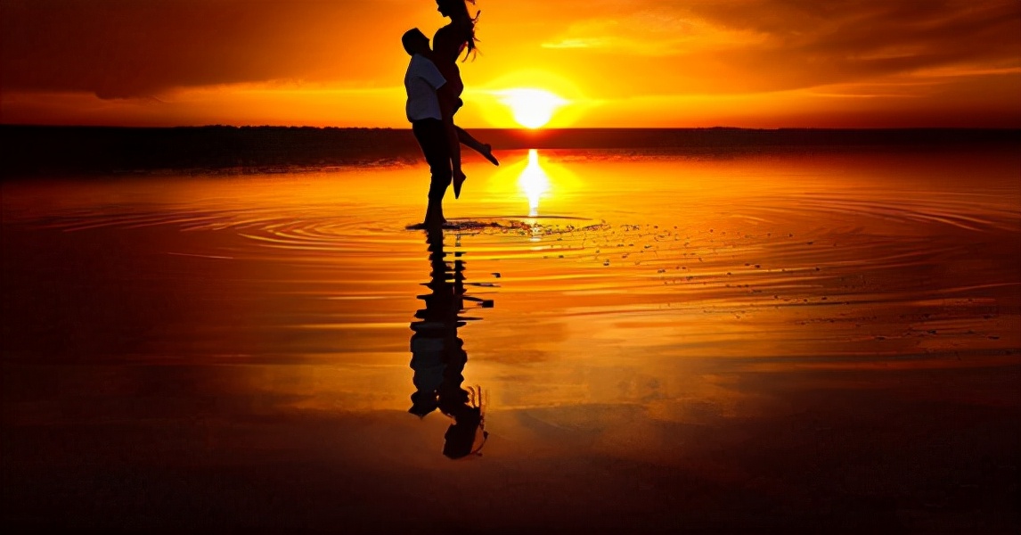 故事：与丈夫恋爱十年结婚3年，无意看到他的聊天记录，我提离婚