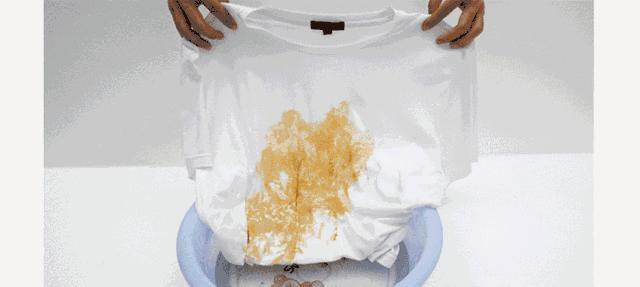 衣服泡了一晚发黄简单处理方法,白衣服泡了一夜发黄了怎么办