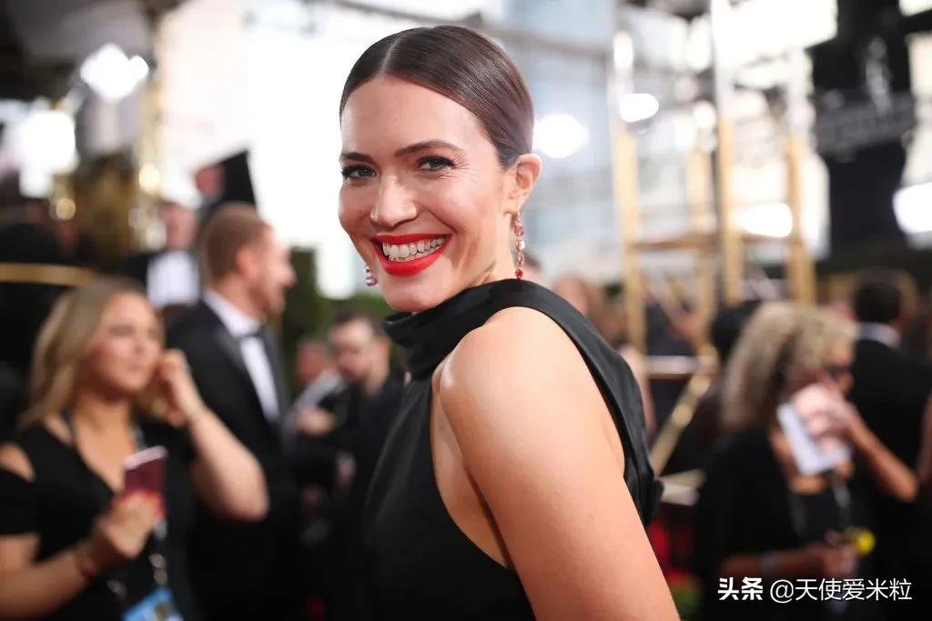 凭《我们这一天》事业翻盘，千禧女神曼迪·摩尔为何神隐多年？