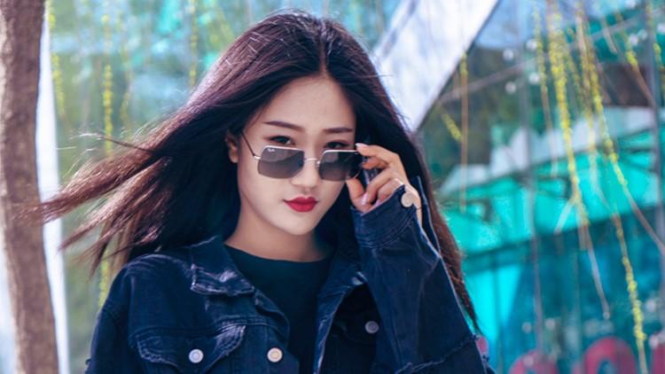 防晒又显脸小？雷朋墨镜这件利器不容错过