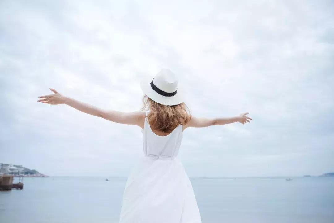 “深圳，女，26岁，月薪7k，负债7W”：假精致，榨干了多少年轻人