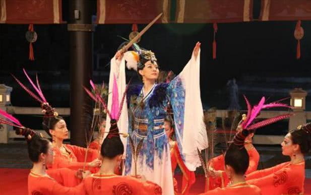 皇帝下棋输一子杀一人,君王下棋