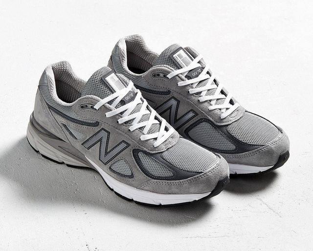 你会买2双一样的鞋子吗,你会买一千块钱一双的鞋吗