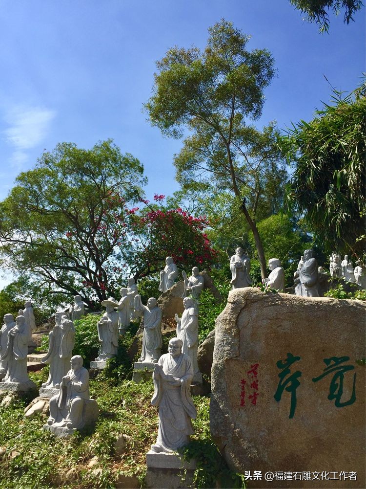 寺庙里的罗汉像,净峰寺十八罗汉石雕