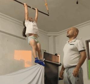 超厉害的腹肌男孩,六岁小孩能练出肌肉和腹肌