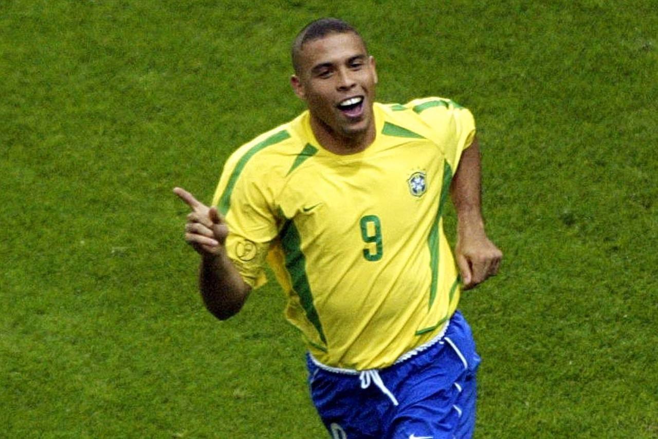 天下足球球星退役经典文案,天下足球致敬传奇经典文案合集