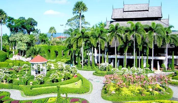 芭堤雅以阳光、沙滩、海鲜闻名世界，被誉为「东方夏威夷」