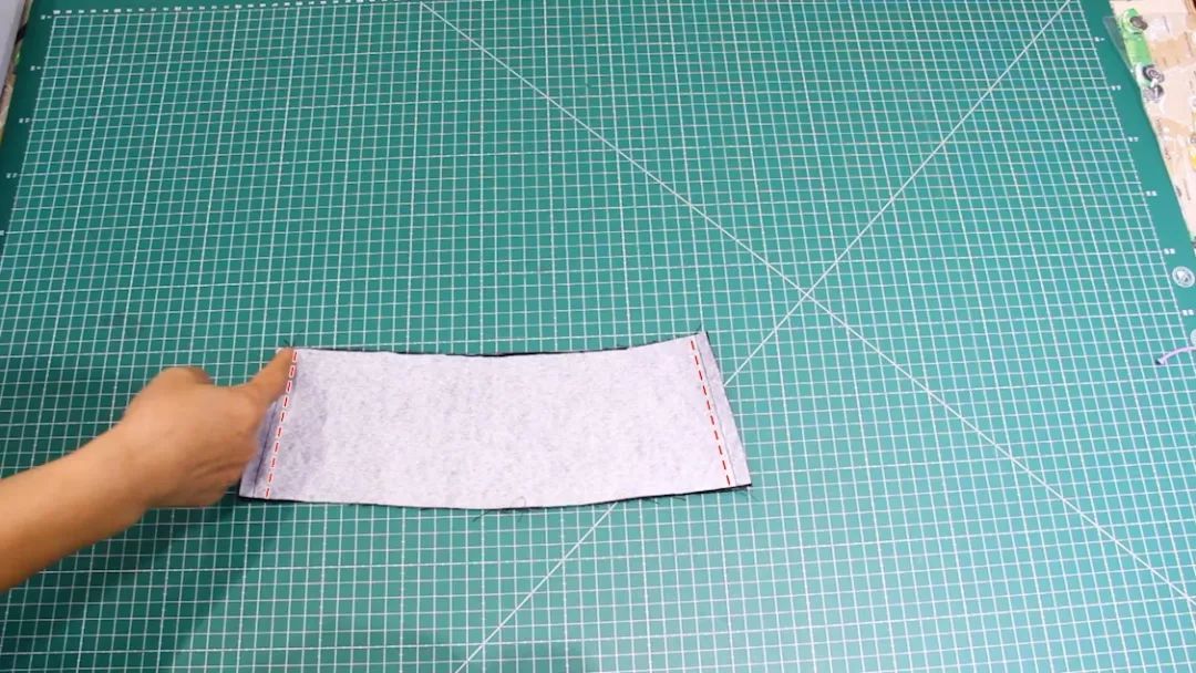 渔夫帽简单日常搭配,渔夫帽要怎么搭配才好看