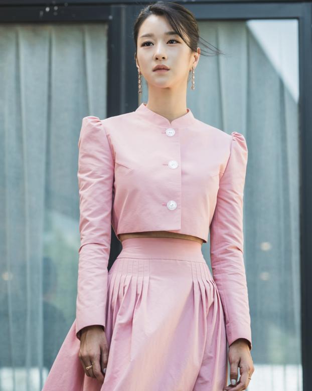 徐睿知穿搭同款连衣裙,超华丽服装配饰