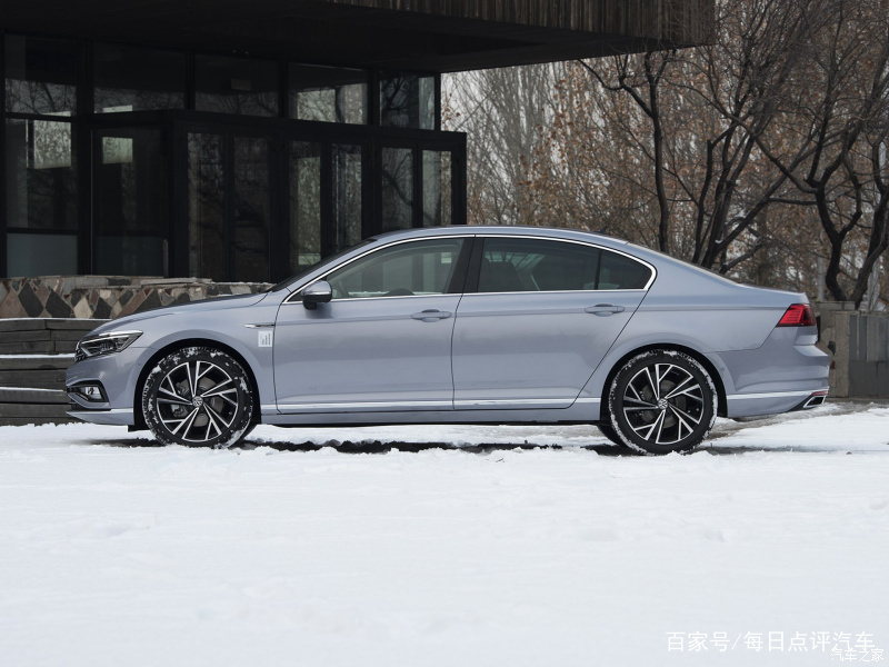 迈腾2022款330优点和缺点,迈腾算是大众高端车型吗