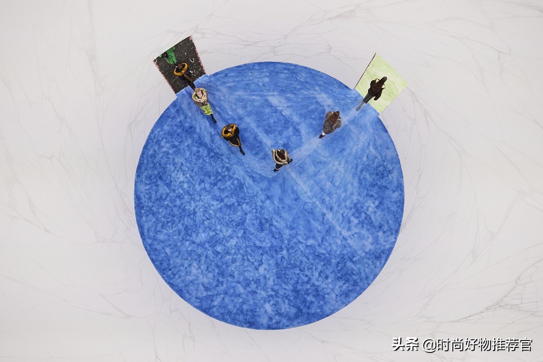 prada绗缝尼龙男士包,prada徽标印花帆布包