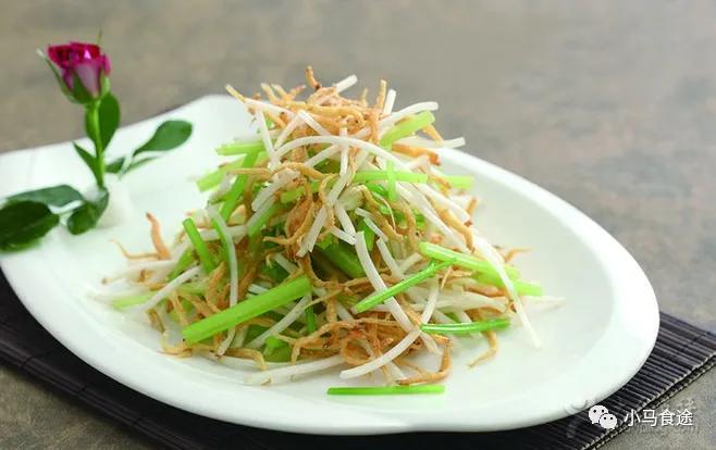 适合夏天吃的蔬菜的菜谱,色香味俱全的东北凉拌菜老虎菜