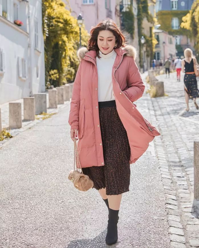 谁说胖女孩不能美?这样穿搭照样美爆炸