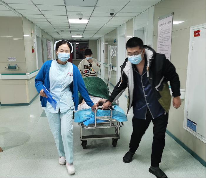 妇幼春节我在岗视频,妇产医院春节我在岗