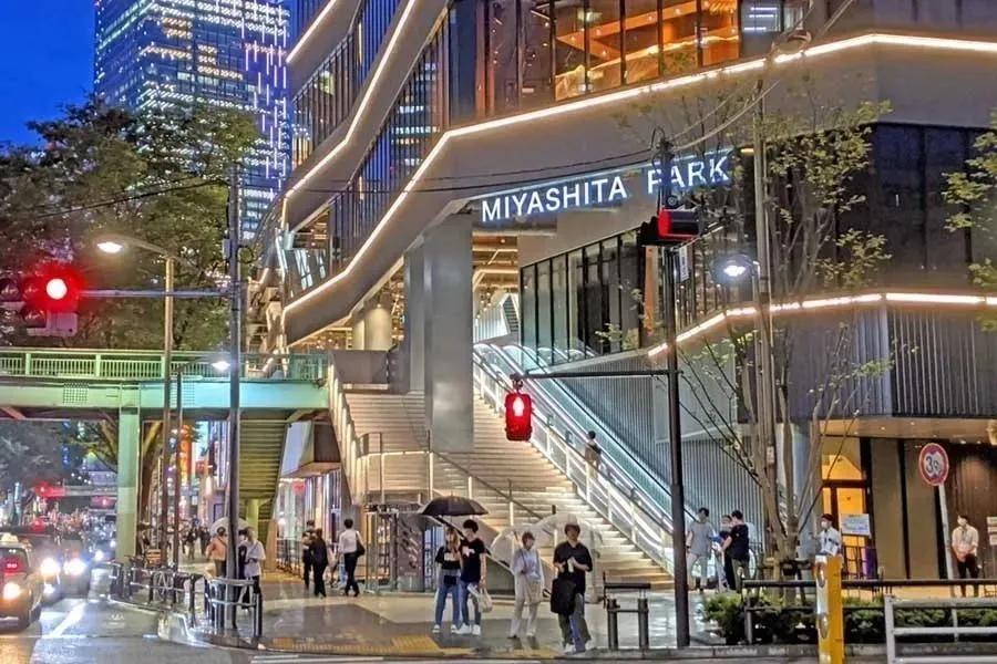 不愿被“唱衰”的老旧商场，如何凭借改造设计成变身“打卡地”？