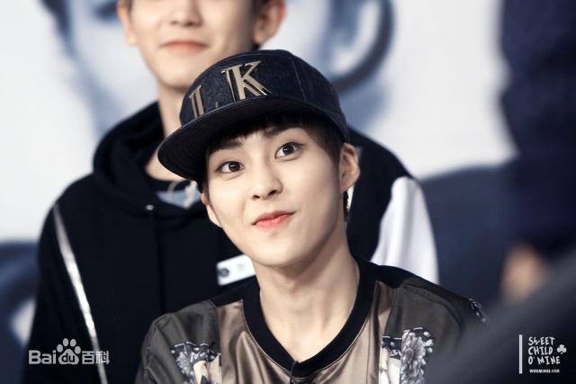 他出道时被无情拒绝，在SM公司努力练习三年，终在顶级天团大势