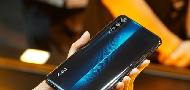 iqoo屏幕与vivox23通用吗,iqoo是vivo的一个品牌吗