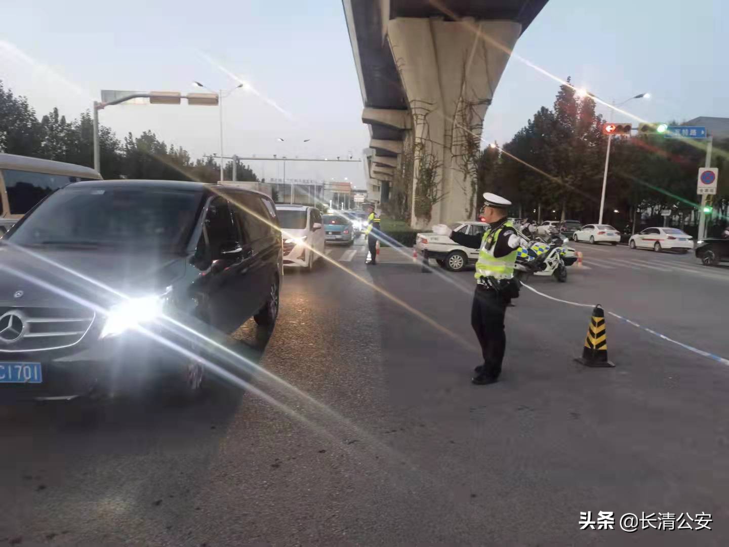 路畅景美百业兴,路畅景美如何打造