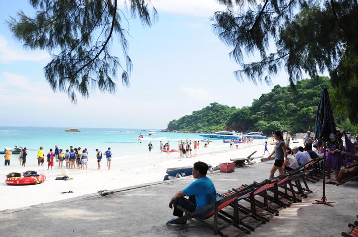 再不旅行我们就老了图片,再不出发我们就变老了